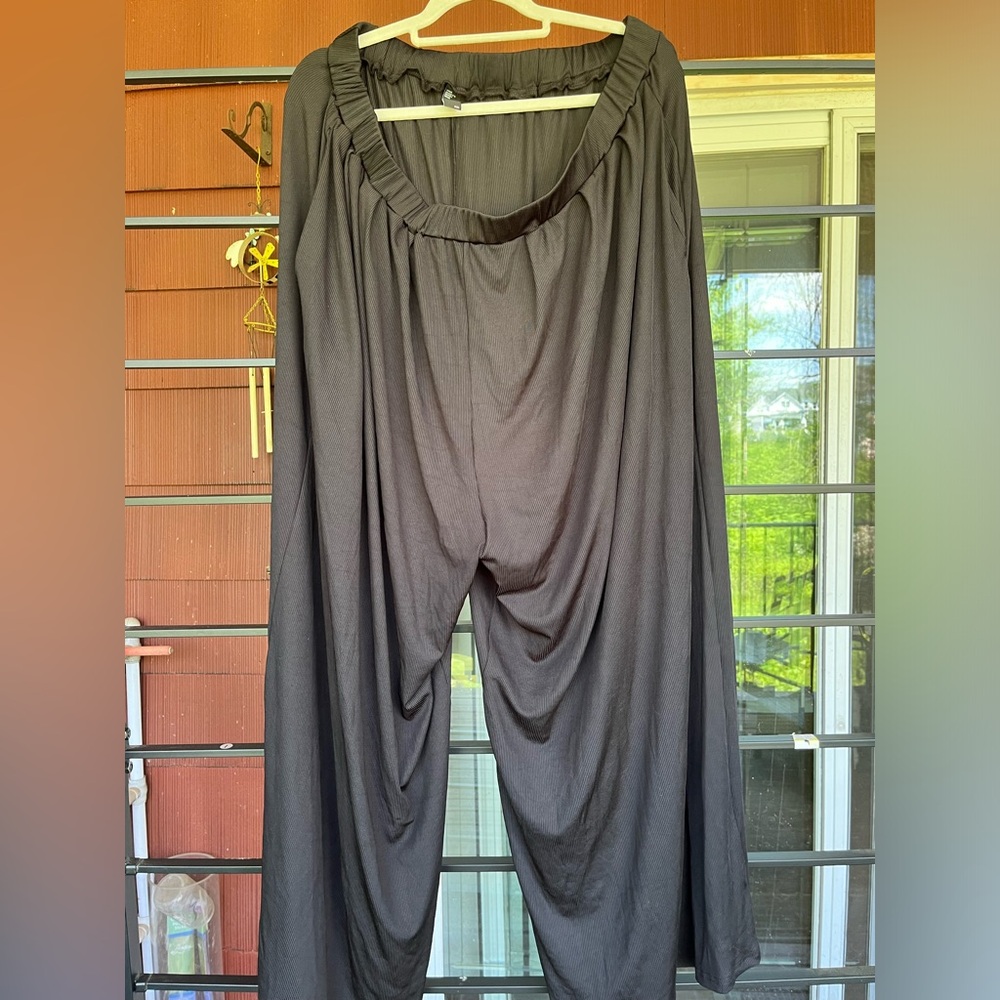 Black Cider Pants